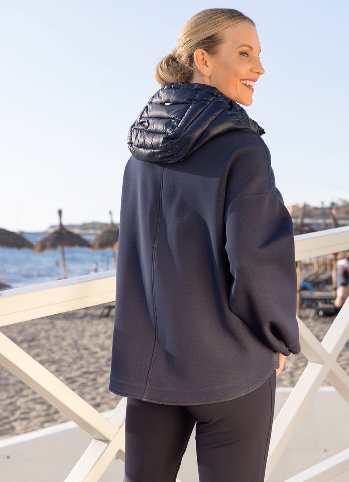 Jacke in trendaktuellem Materialmix 