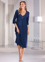 Nachthemd, wadenlang mit floraler Stickereispitze 