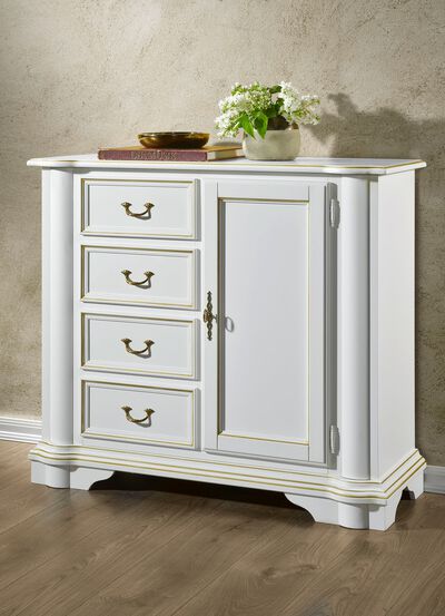 Kommodenserie aus teilmassivem Holz 