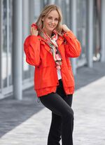 Funktionsjacke mit fester Kapuze 