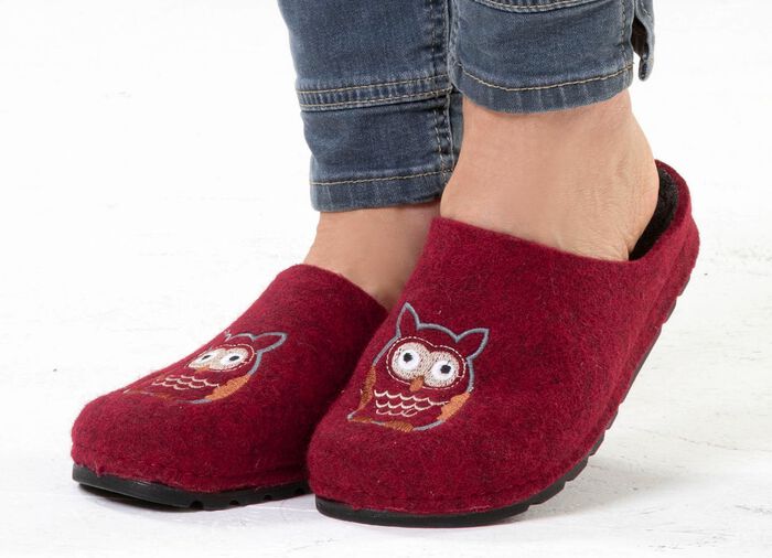 Klassische Damen-Hausschuhe, aus Filzmaterial 