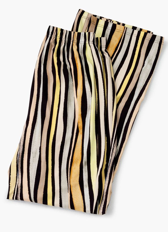 Hose in aparter Streifendessinierung 