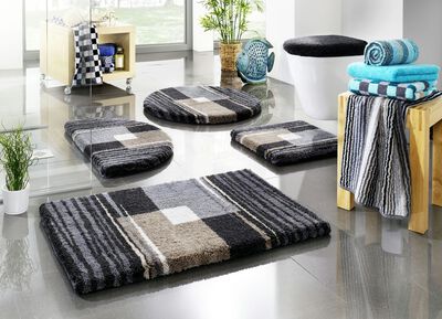 Badgarnitur mit rutschhemmender R&uuml;ckseite 