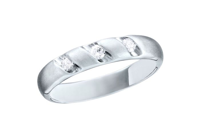 Platin Damenring mit 3 lupenreinen Brillanten 