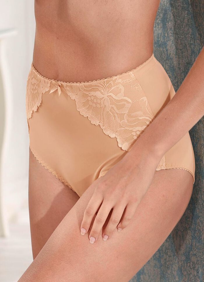 Miederslip mit Spitzenbes&auml;tzen 