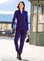 Hosenanzug in trendstarkem Aubergine 