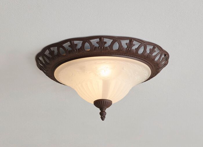 Leuchtenserie aus Metall mit Glasschirmen 