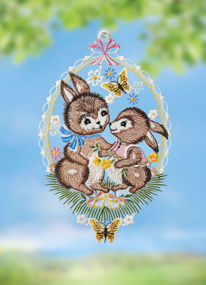 Fensterbild mit Hasenpaar aus Plauener Spitze 