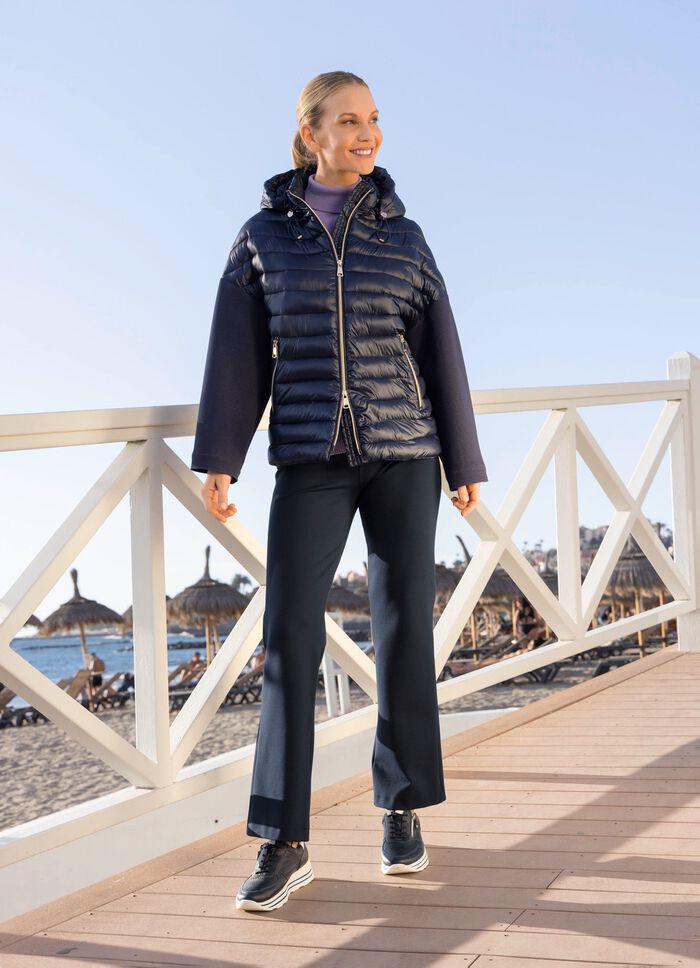 Jacke in trendaktuellem Materialmix 