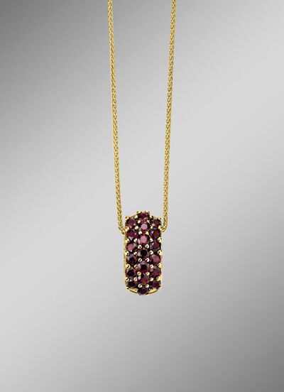 Vergoldeter Anh&auml;nger mit Granat 