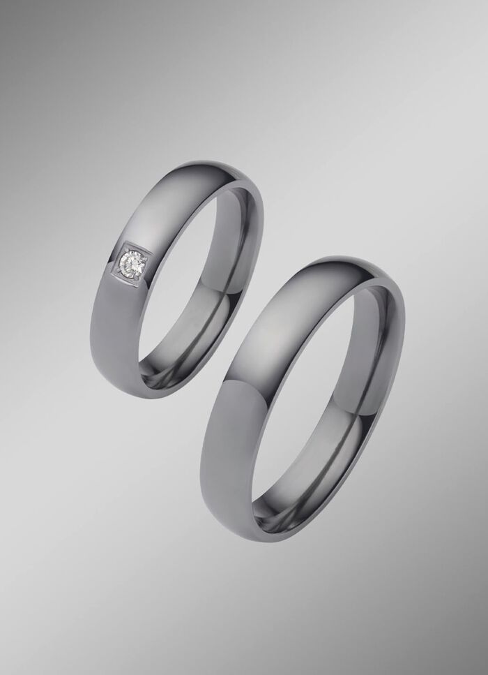 Gl&auml;nzender Trauring aus Tantal 