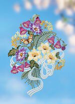 Fensterbild mit Blumenstrau&szlig; aus  Plauener Spitze 