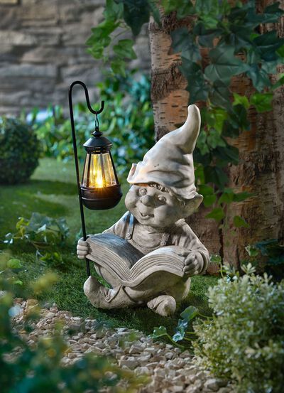 Wichtel mit Solarlaterne 