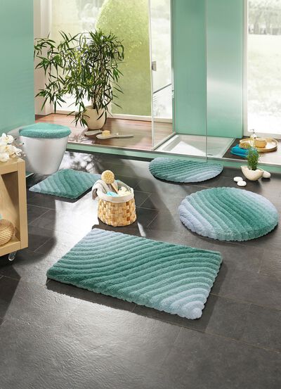 Barfu&szlig;weiche Badgarnitur mit latexierter R&uuml;ckseite 