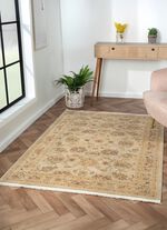 Br&uuml;cke und Teppiche mit Orient-Optik 