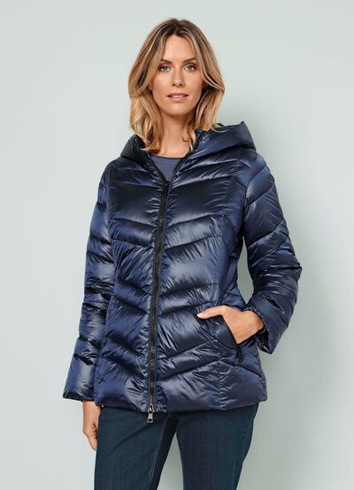 Steppjacke mit fester Kapuze 