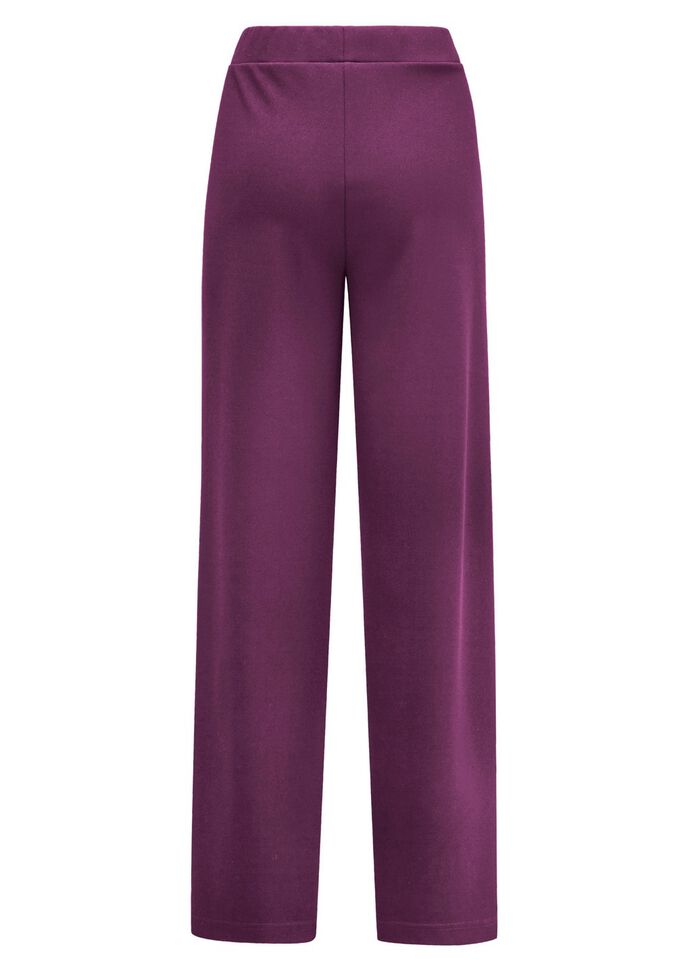 Hose in modischer Weite 