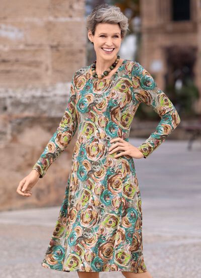 Kleid mit schwingendem Rockteil 