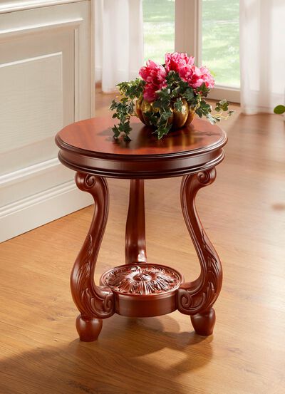 Beistelltisch aus Buchenholz mit Schnitzerei 