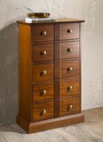 Teilmassive Kommodenserie mit Echtholzfurnier 