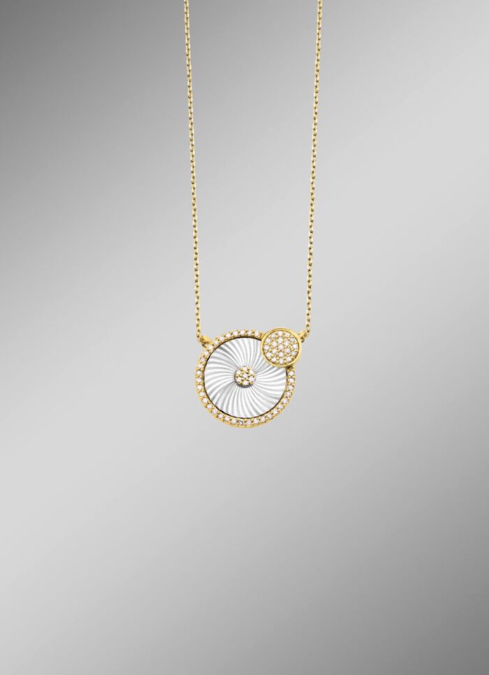 Halskette in Bicolor mit Sonnenschliff und Ankerkette 