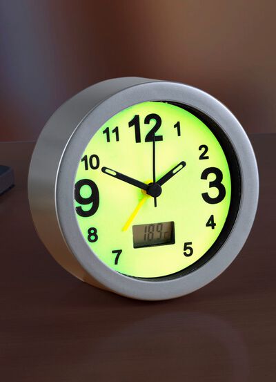 Leuchtender Wecker mit digitaler Raumtemperaturanzeige 