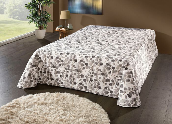 Tagesdecke und Kissenbez&uuml;ge mit Bl&auml;ttermotiv 