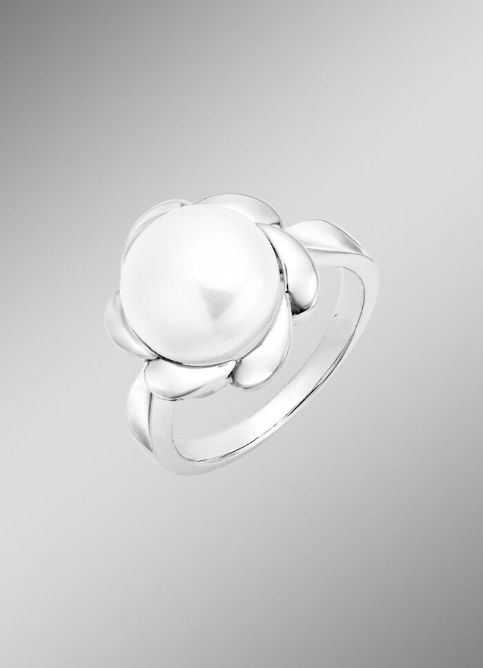 Ein bl&uuml;hender Blickfang &ndash; Damenring aus Silber mit Blumendesign 