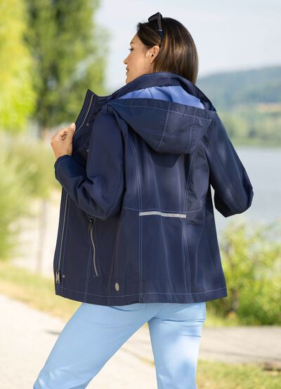 Funktionsjacke mit abnehmbarer Kapuze 