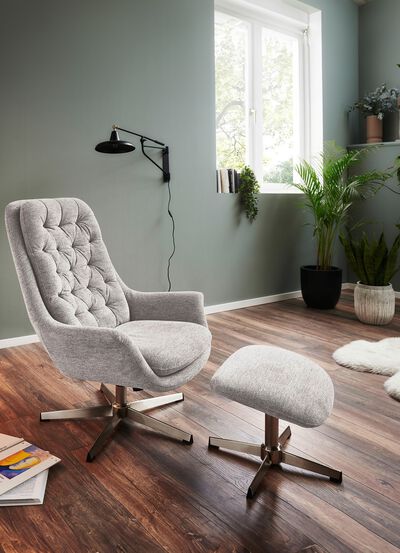 Bequemer Relax-Sessel mit Hocker 
