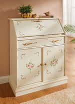 Teilmassive M&ouml;belserie mit Echtholzfurnier 