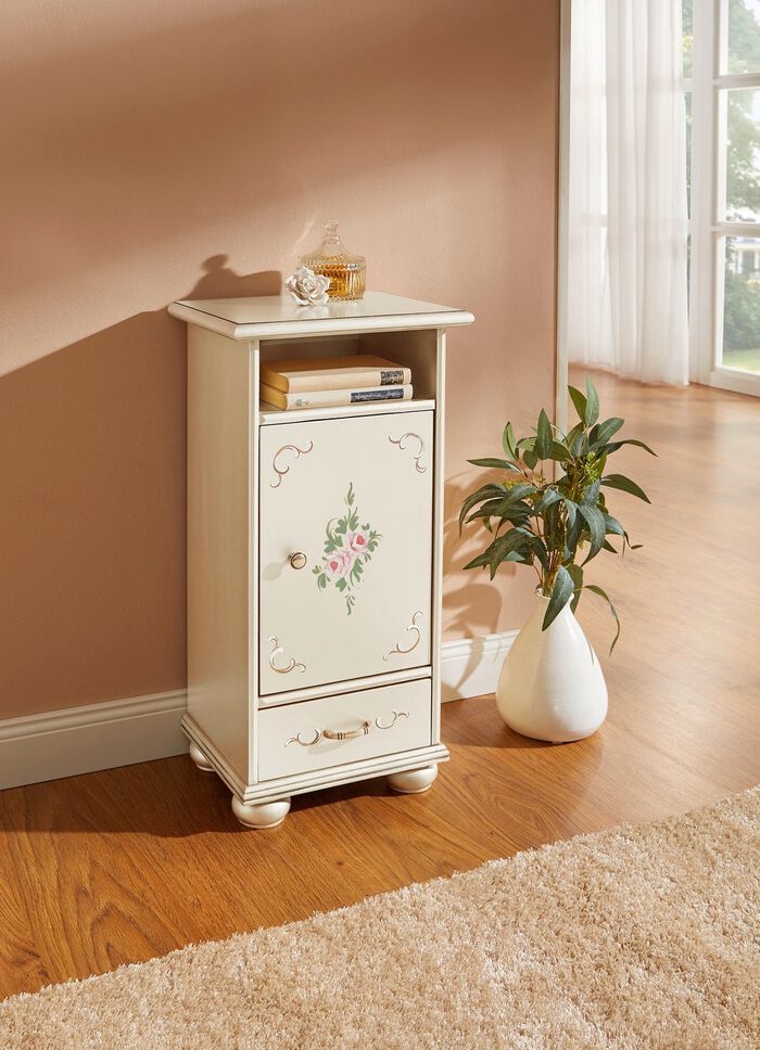 Teilmassive M&ouml;belserie mit Echtholzfurnier 