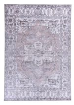 Klassischer Teppich mit sch&ouml;nen Ornamenten 