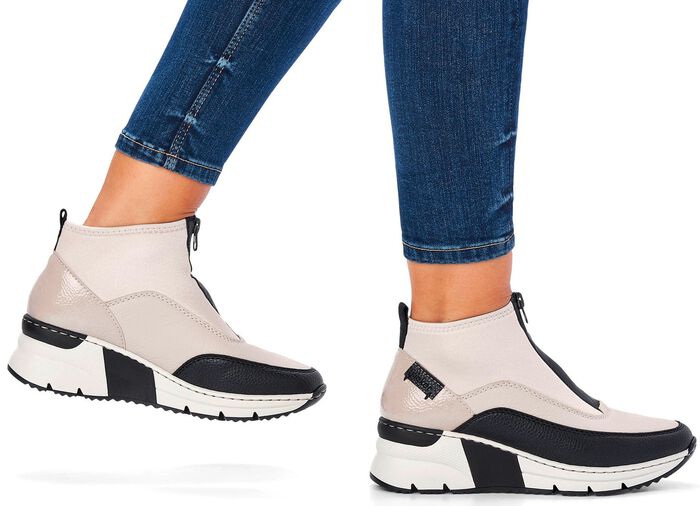 Rieker, stylische Damen-Boots, Weite G, mit Rei&szlig;verschluss 