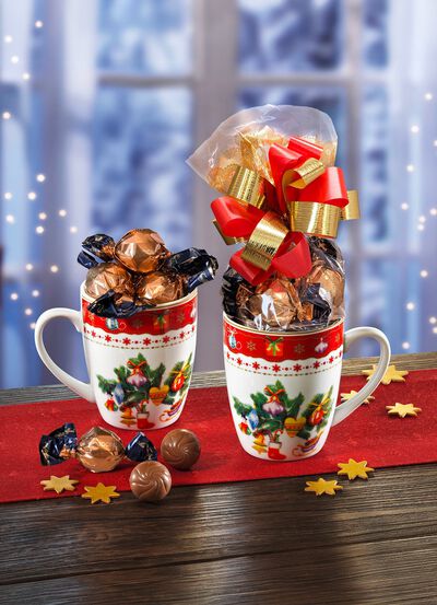 Weihnachtstasse, 2er-Set, inklusive s&uuml;&szlig;er F&uuml;llung 