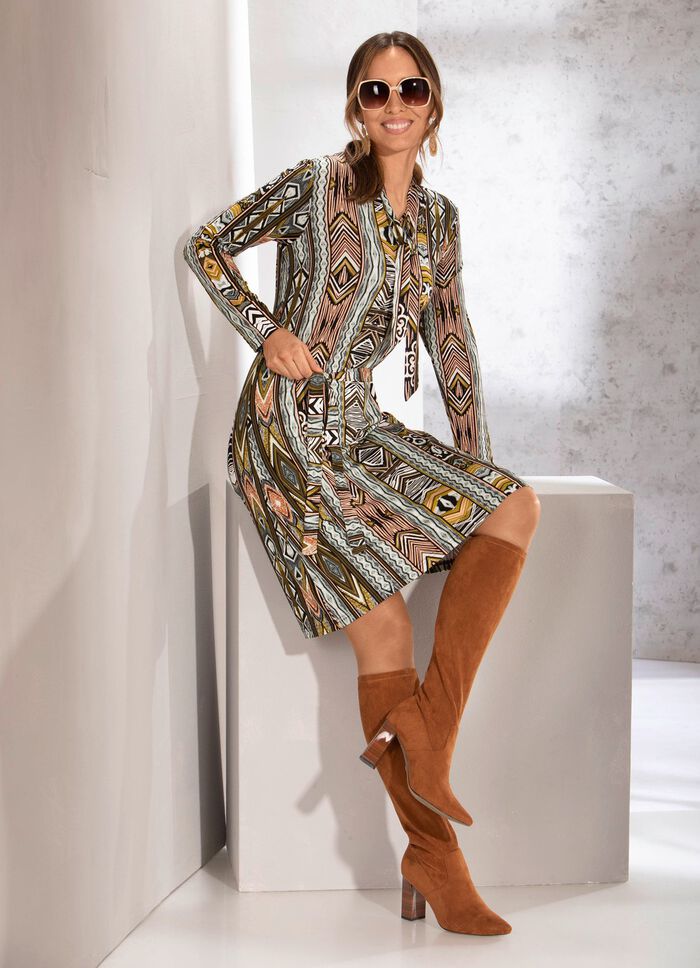 Kleid mit Bindeg&uuml;rtel 