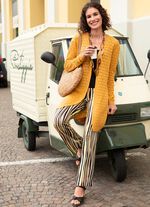 Hose in aparter Streifendessinierung 