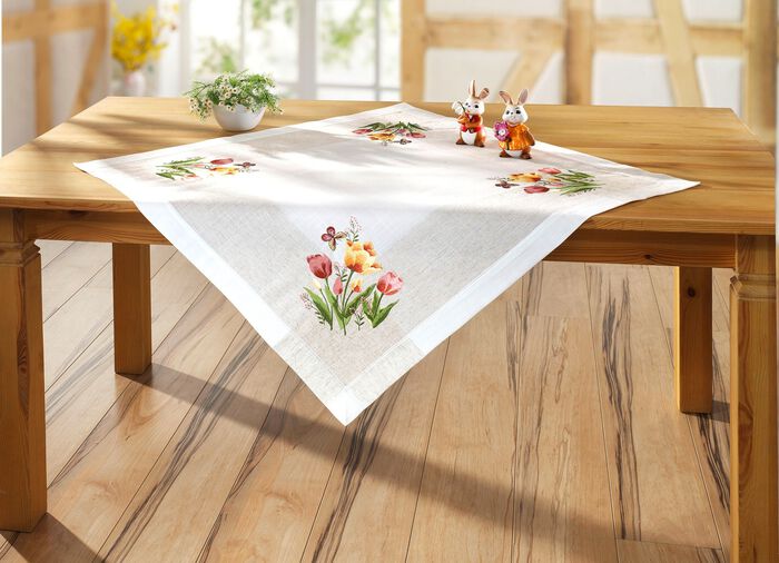 Filigran gearbeitete Tisch- und Raumdekoration 