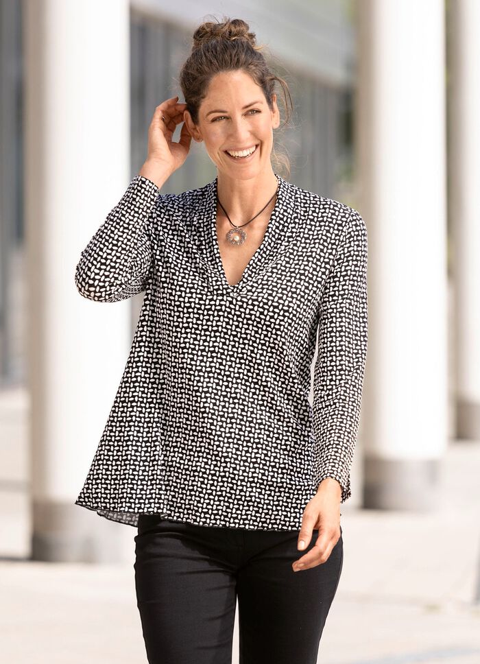 Shirt in leicht ausgestellter Form in 2 Farben 