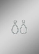 Funkelnde Eleganz: Ohrstecker mit Kristallen 