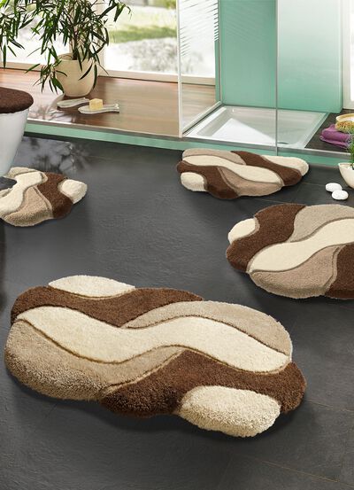 Badgarnitur von Grund in pflegeleichter Qualit&auml;t 